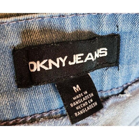 DKNY Jeans Distressed Light Wash Stretch Waist Jean Shorts Womens Size M Blue - Picture 5 of 6